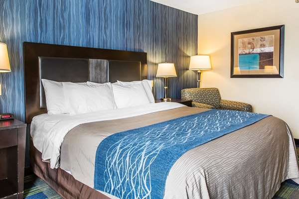  - Comfort Inn & Suites Meriden - I-91, Exit 16