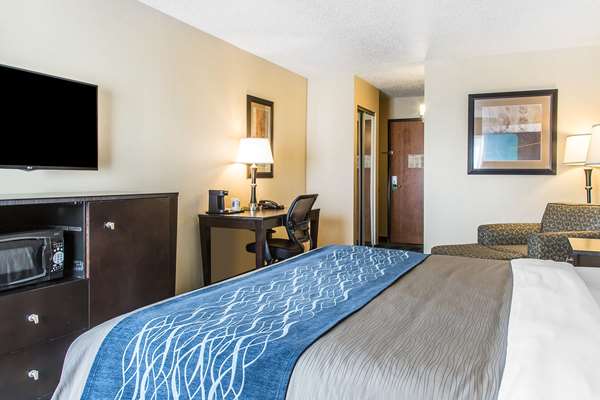 - Comfort Inn & Suites Meriden - I-91, Exit 16