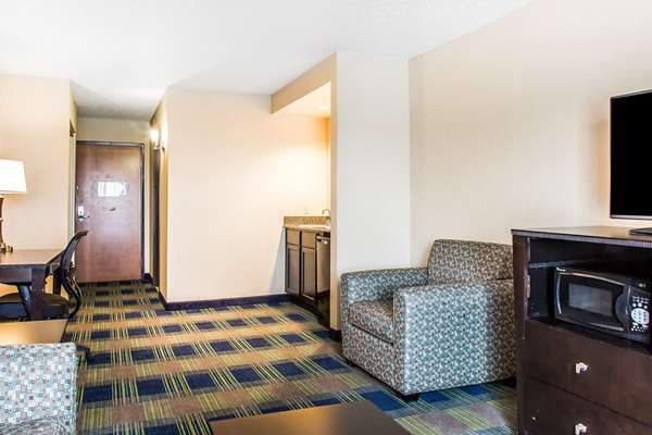 Suite - Comfort Inn & Suites Meriden - I-91, Exit 16