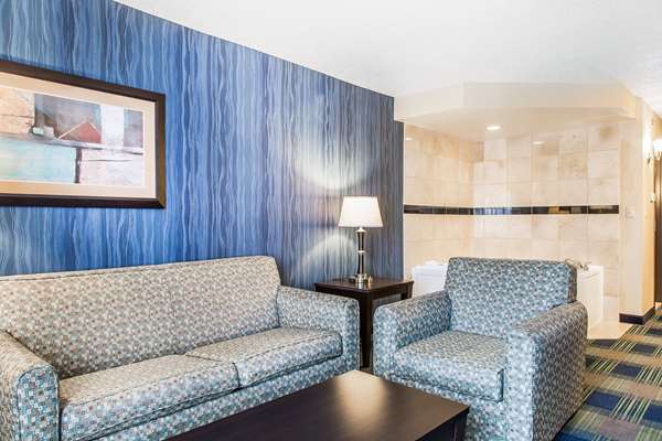 Suite - Comfort Inn & Suites Meriden - I-91, Exit 16