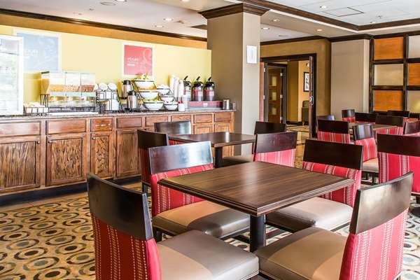 Amenities - Comfort Inn & Suites Meriden - I-91, Exit 16