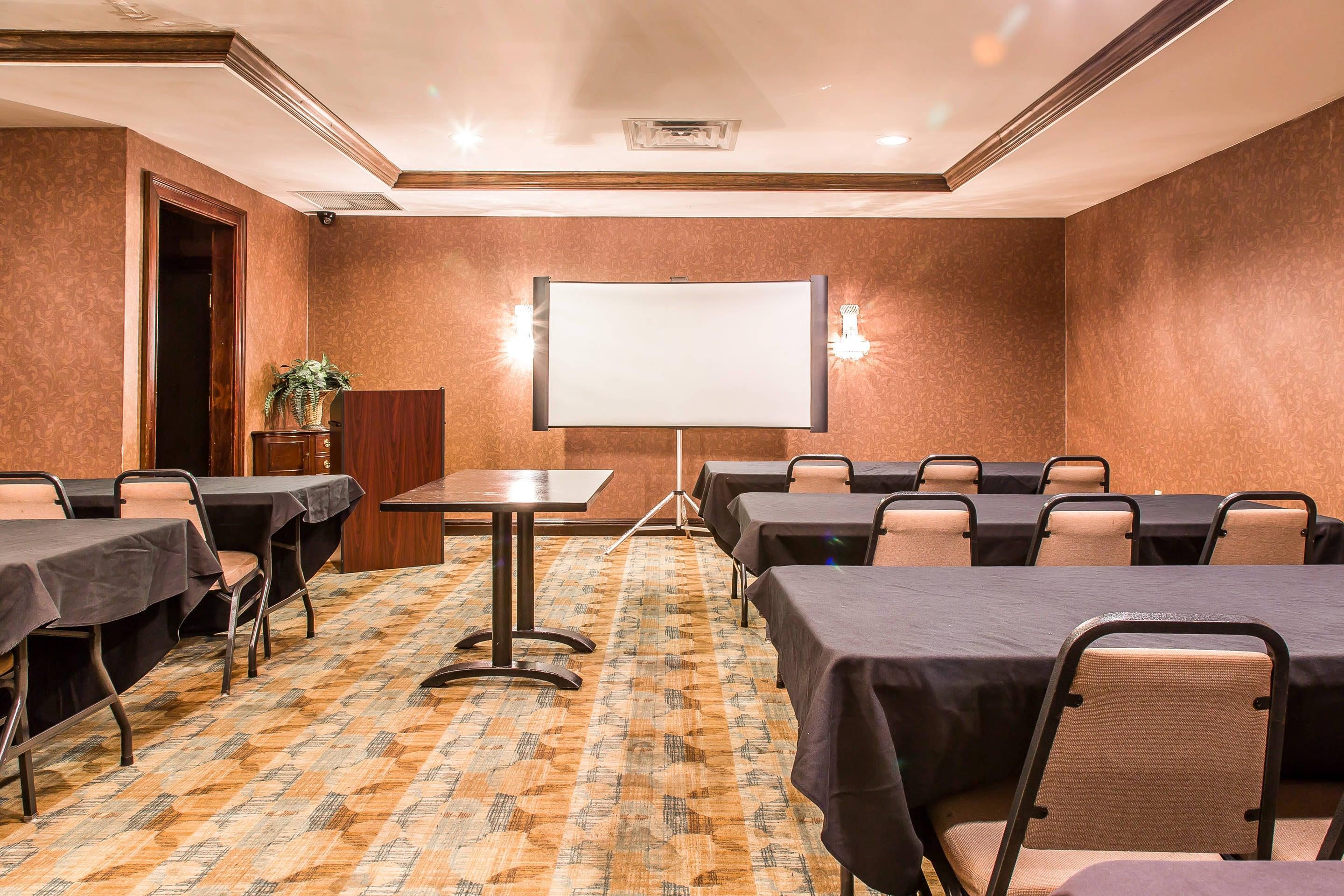 Conference room | Comfort Inn & Suites
