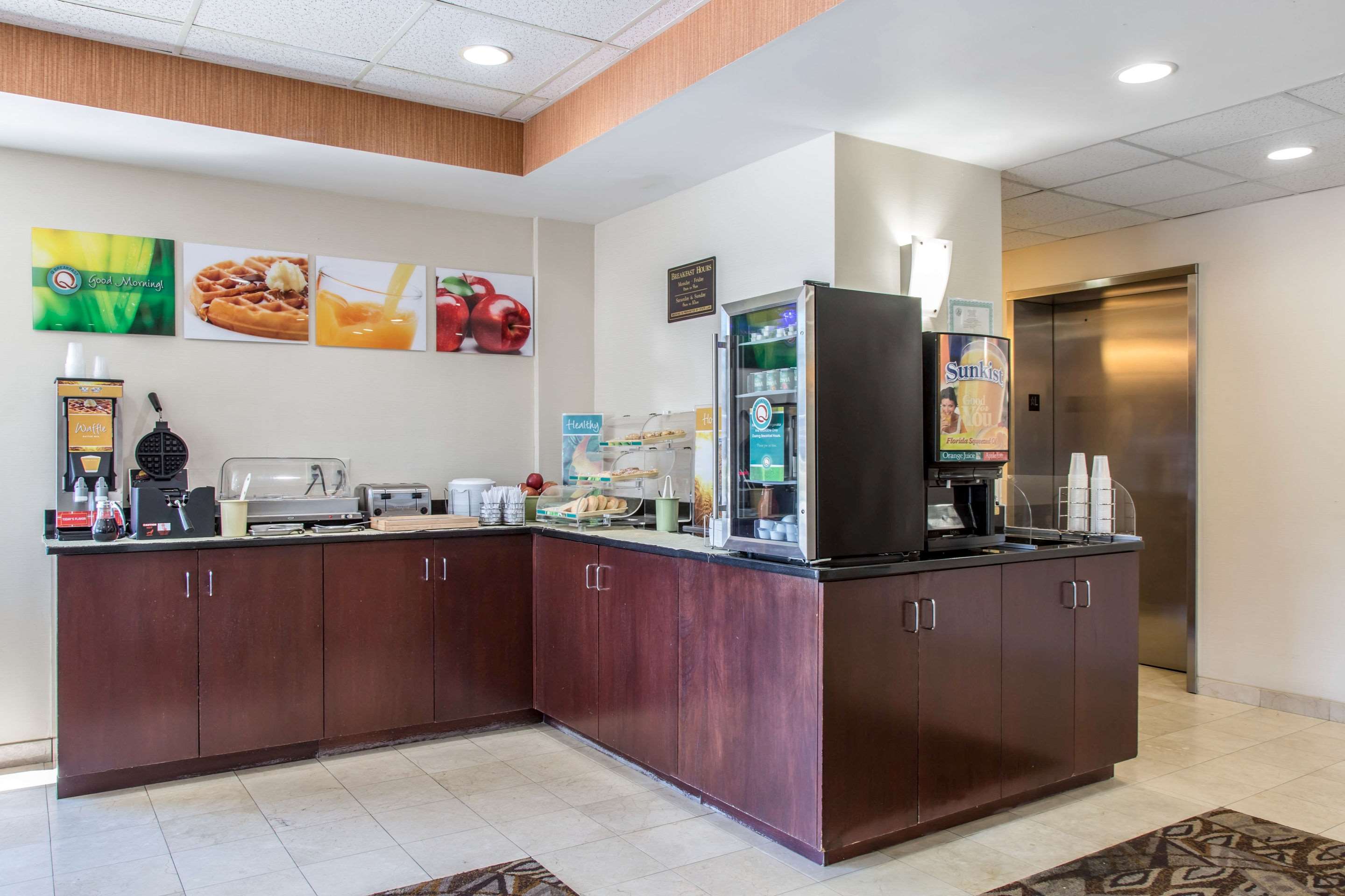 Breakfast bar