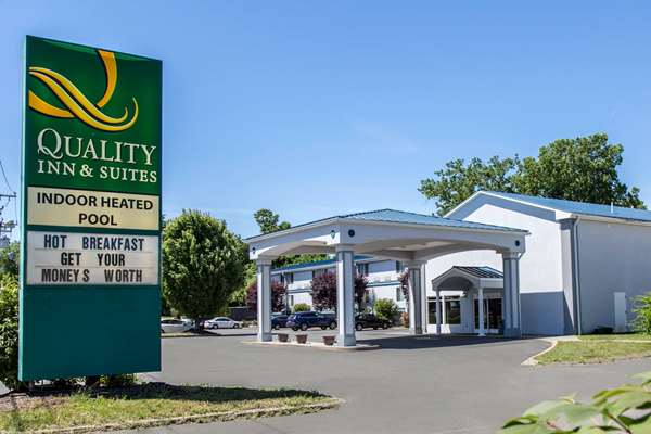 Exterior view - Quality Inn & Suites Danbury