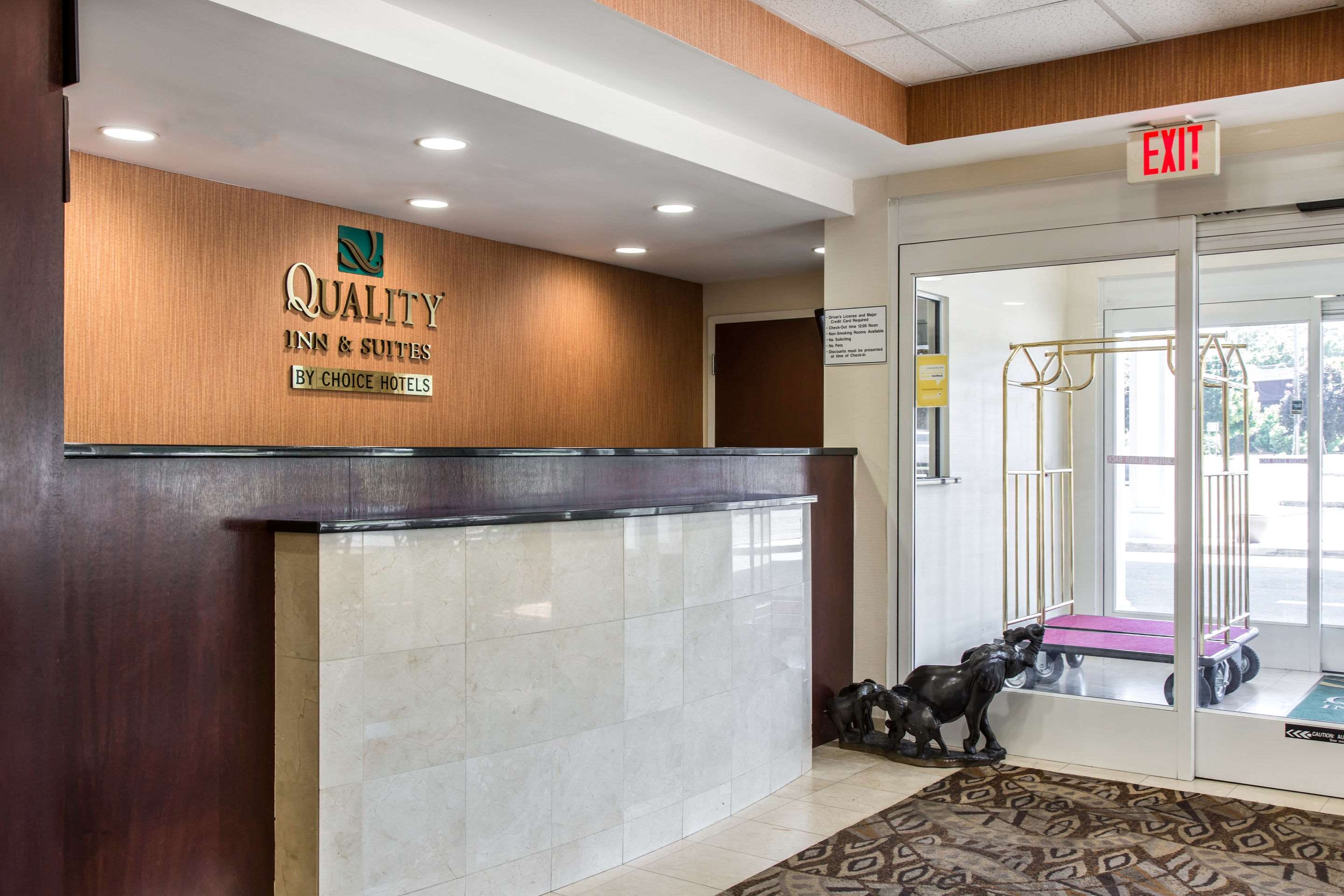 Front desk with friendly staff