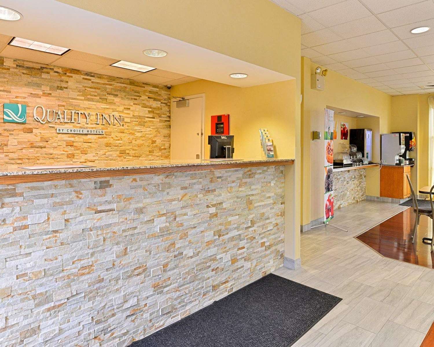 Quality Inn East Haven Ct See S Lobby Quality Inn East Haven