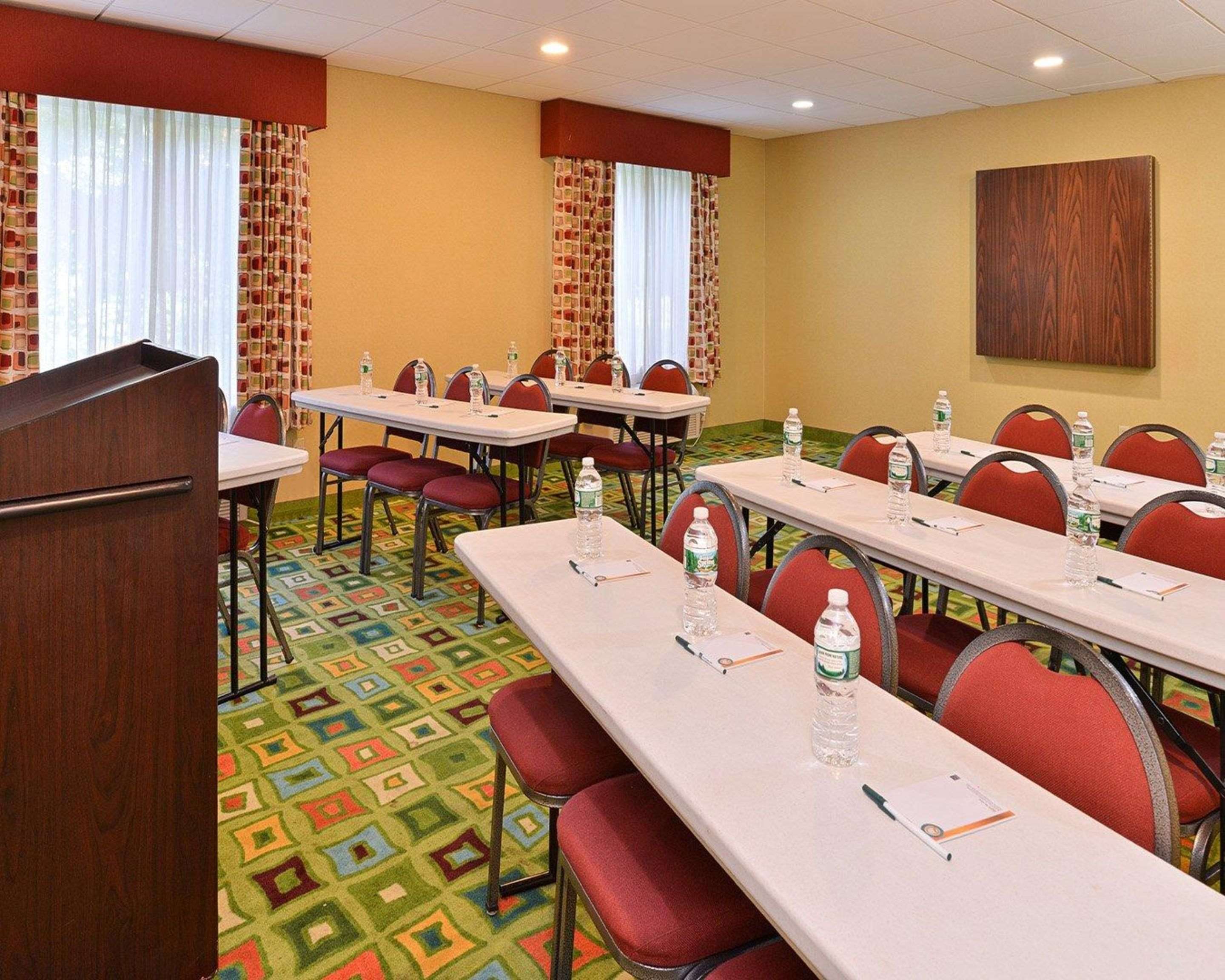 Meeting room with classroom-style setup