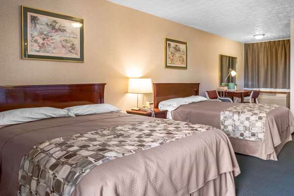  - Rodeway Inn Branford - I-95, Exit 56