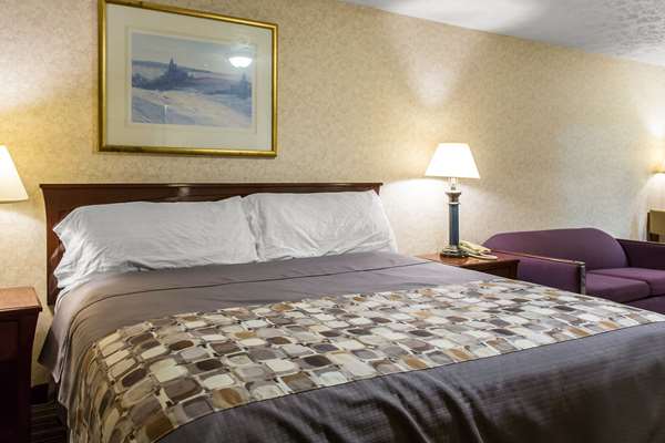  - Rodeway Inn Branford - I-95, Exit 56
