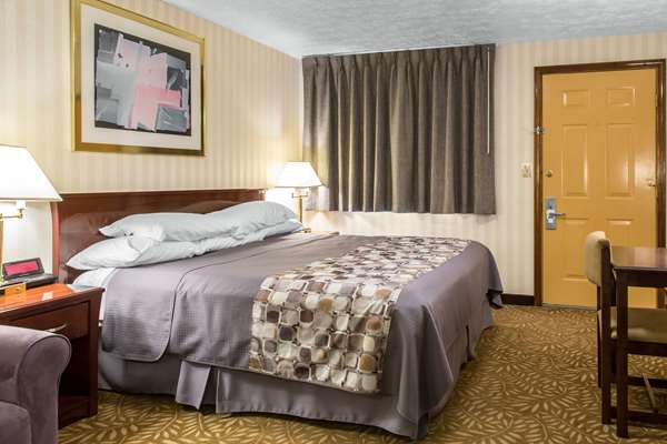 - Rodeway Inn Branford - I-95, Exit 56