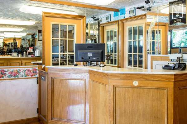  - Rodeway Inn Branford - I-95, Exit 56