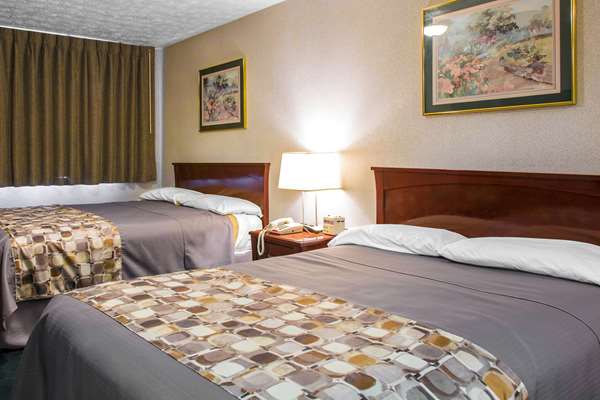  - Rodeway Inn Branford - I-95, Exit 56