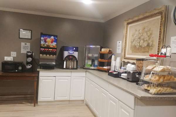 Amenities - Econo Lodge Milldale - I-84, Exit 28