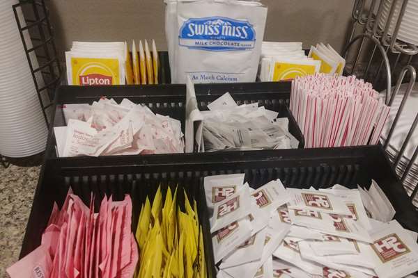 Amenities - Econo Lodge Milldale - I-84, Exit 28