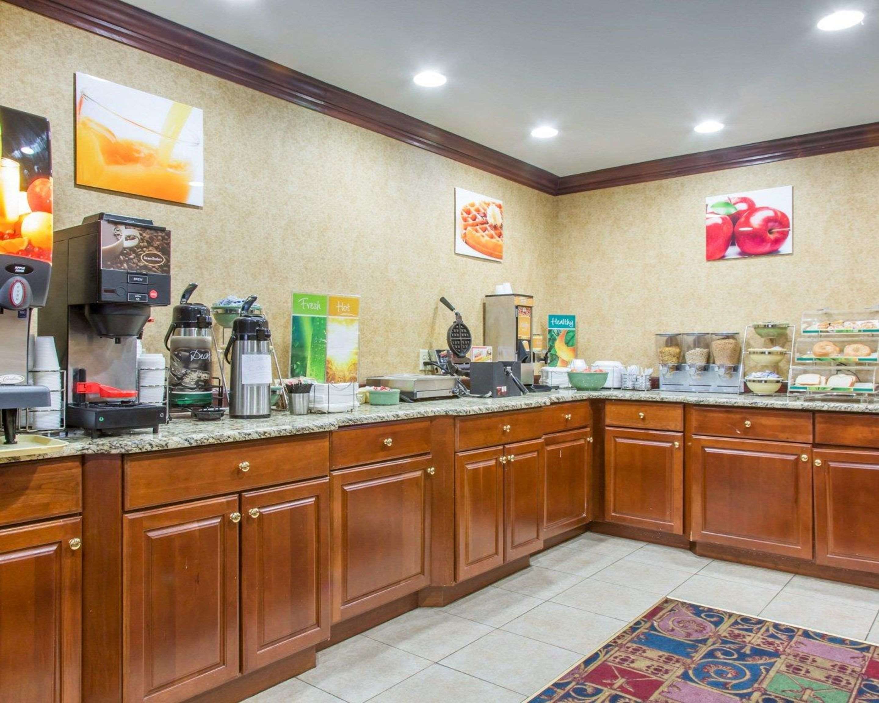 Free deluxe continental breakfast | Quality Inn & Suites