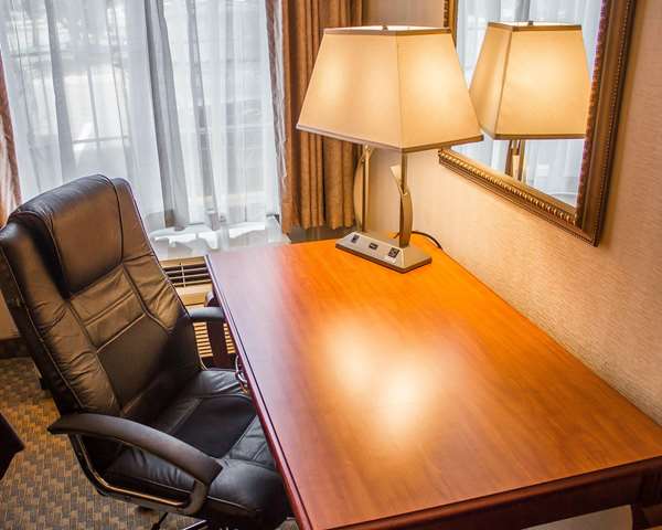  - Comfort Inn Wethersfield - I-91, Exit 24