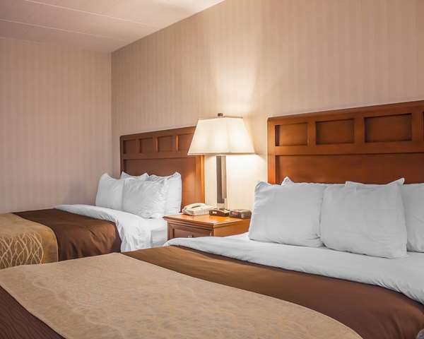 - Comfort Inn Wethersfield - I-91, Exit 24