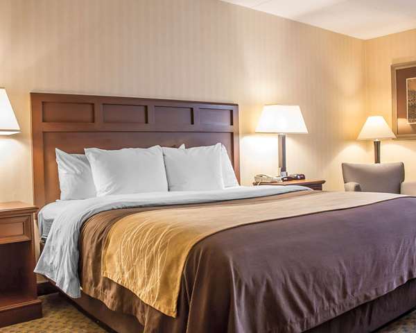  - Comfort Inn Wethersfield - I-91, Exit 24