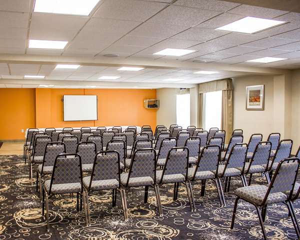  - Comfort Inn Wethersfield - I-91, Exit 24