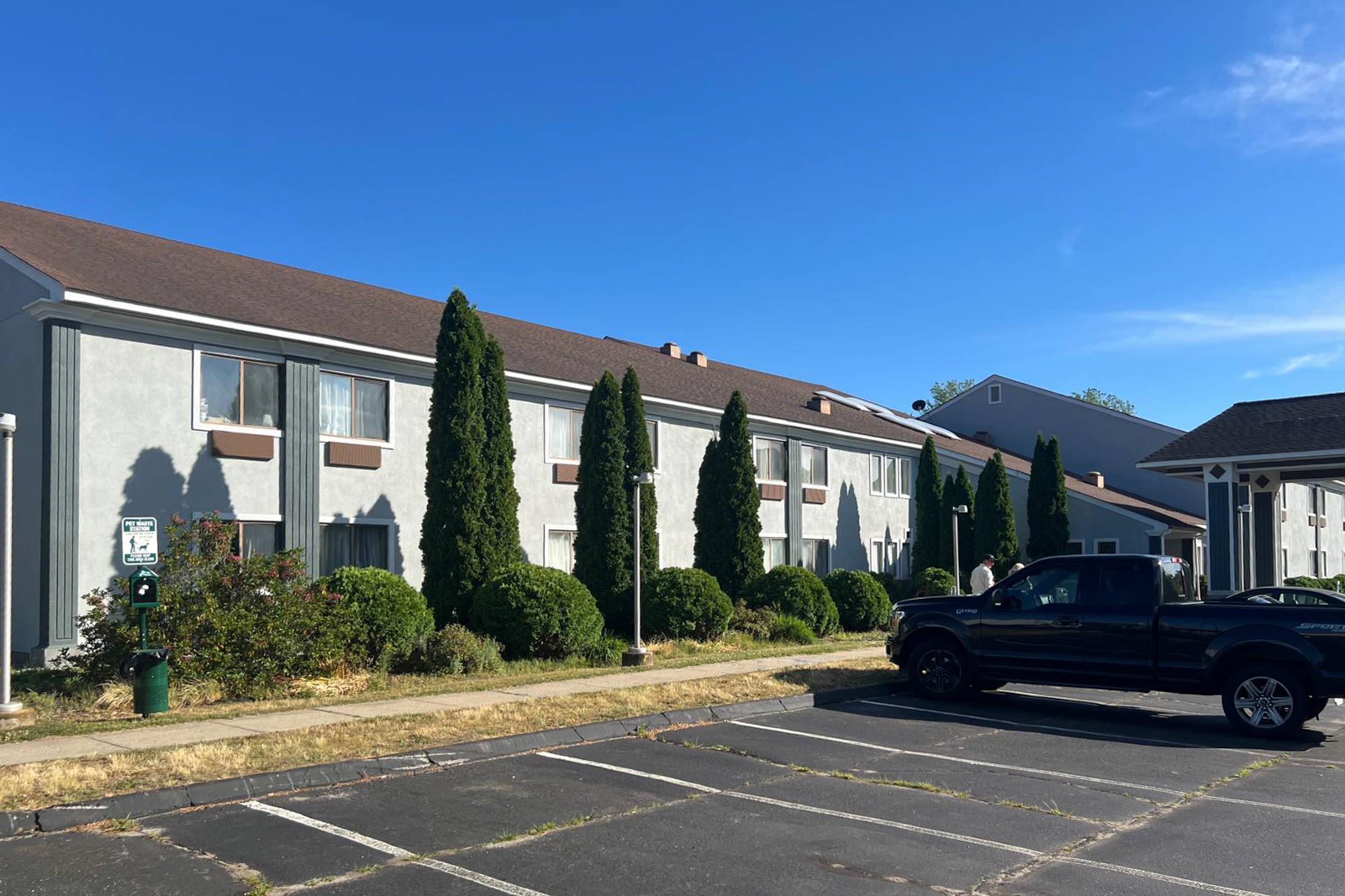 Parking area | Quality Inn Plainfield I-395