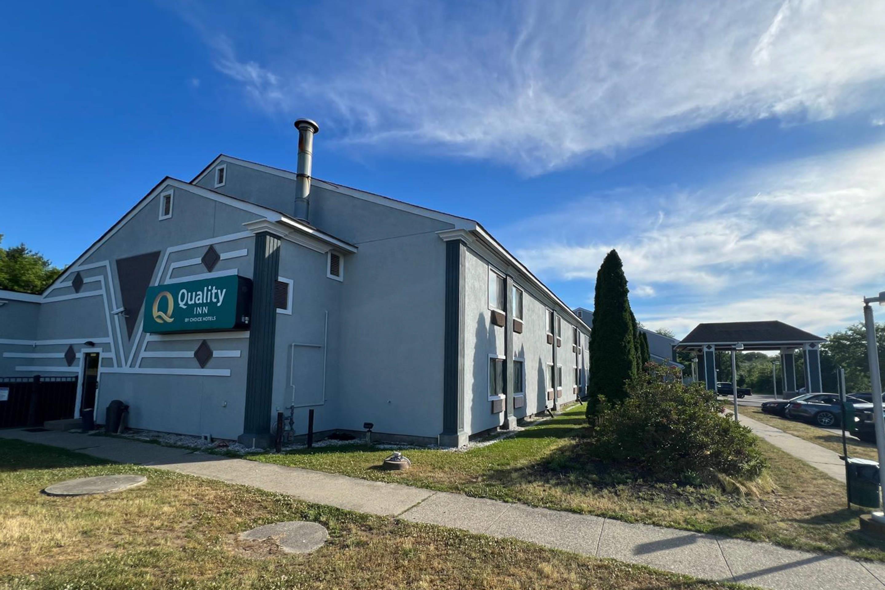 Hotel exterior | Quality Inn Plainfield I-395
