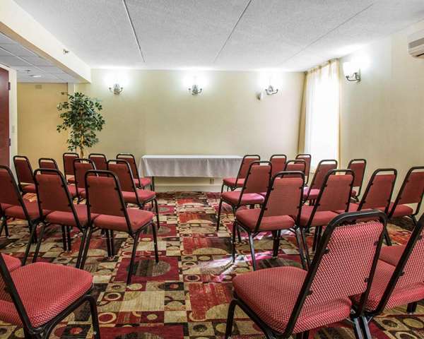  - Comfort Inn & Suites East Hartford - I-84, Exit 58