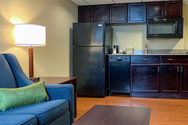 Suite - Comfort Inn & Suites East Hartford - I-84, Exit 58