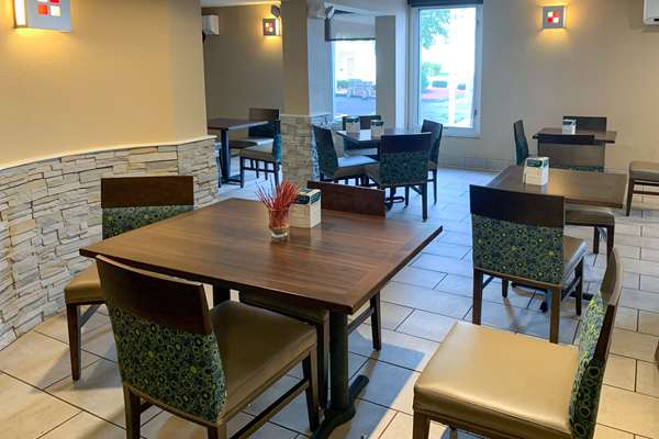 Amenities - Comfort Inn & Suites East Hartford - I-84, Exit 58