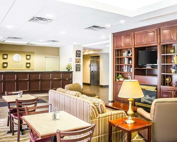  - Comfort Inn & Suites Dayville - I-395, Exit 43