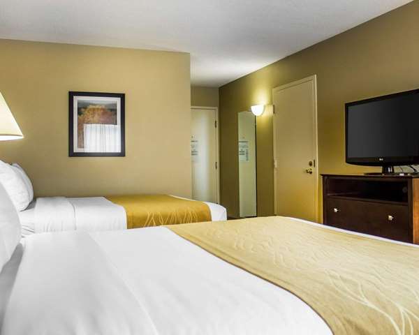  - Comfort Inn & Suites Dayville - I-395, Exit 43
