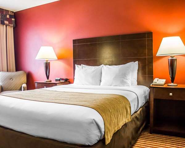  - Comfort Inn & Suites Dayville - I-395, Exit 43