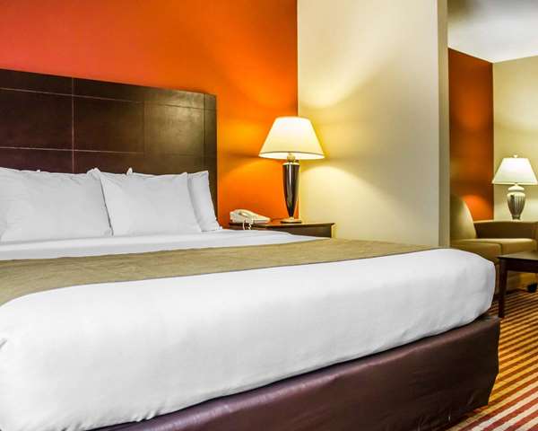 Suite - Comfort Inn & Suites Dayville - I-395, Exit 43