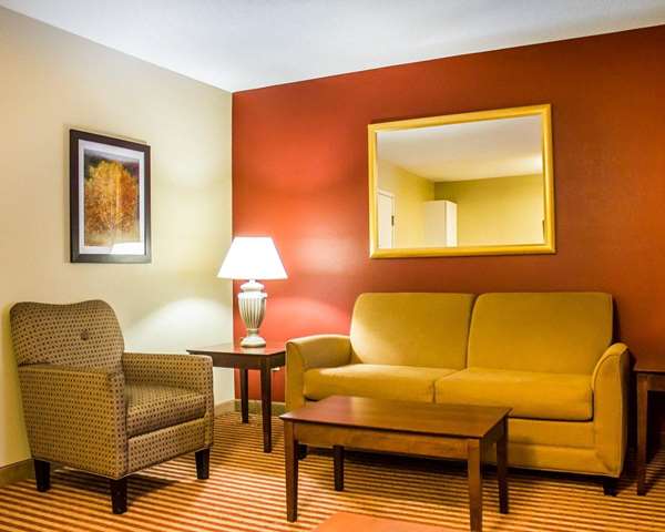 Suite - Comfort Inn & Suites Dayville - I-395, Exit 43