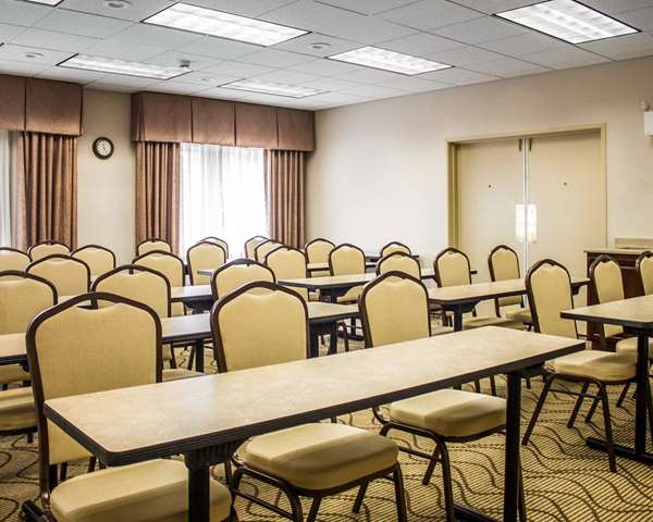  - Comfort Inn & Suites Dayville - I-395, Exit 43