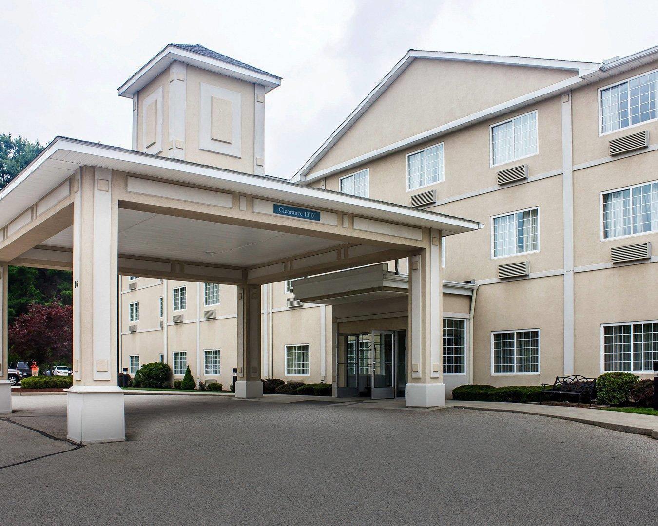 Comfort Inn & Suites hotel in Dayville, CT | Comfort Inn & Suites Dayville - Killingly Industrial Park