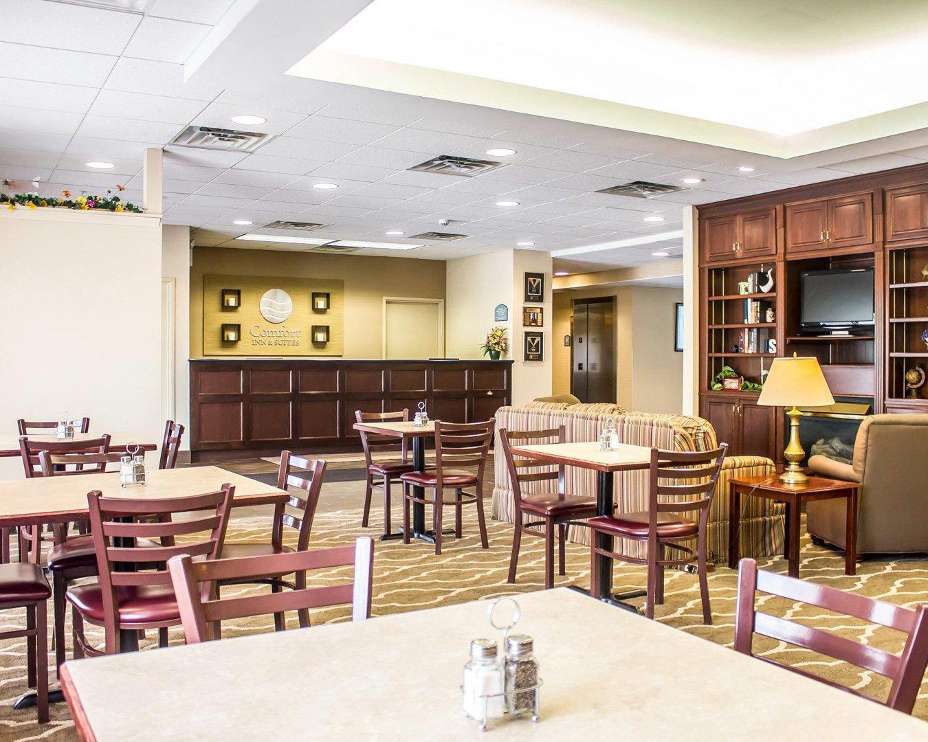 Spacious breakfast area | Comfort Inn & Suites Dayville - Killingly Industrial Park
