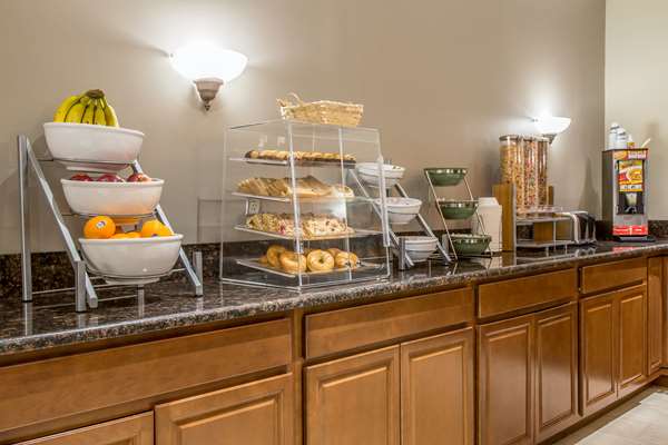 Amenities - Clarion Inn New London - I-95, Exits 82A & 83