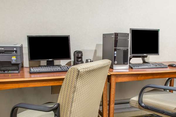 Conference Area - Clarion Inn New London - I-95, Exits 82A & 83