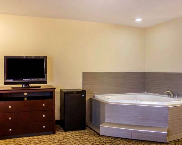  - Quality Inn Waterbury