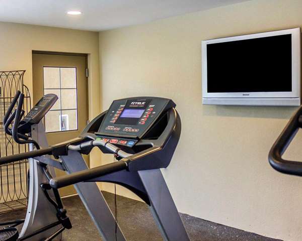 Fitness/ Exercise Room - Quality Inn Waterbury