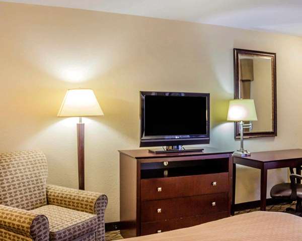  - Quality Inn Waterbury