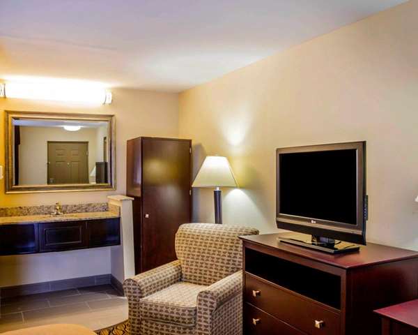  - Quality Inn Waterbury