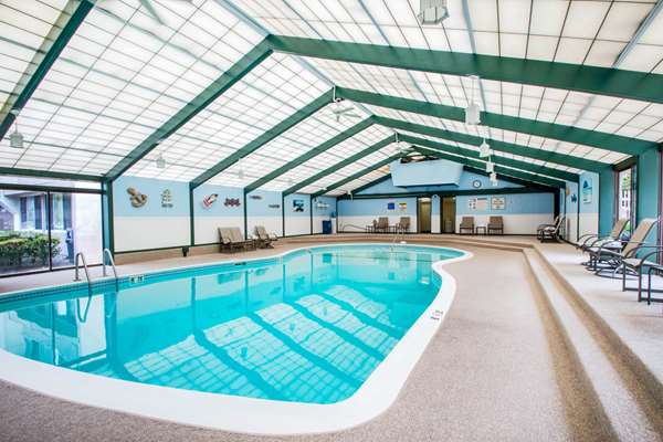 Pool - Quality Inn Old Saybrook - I-95, Exit 69