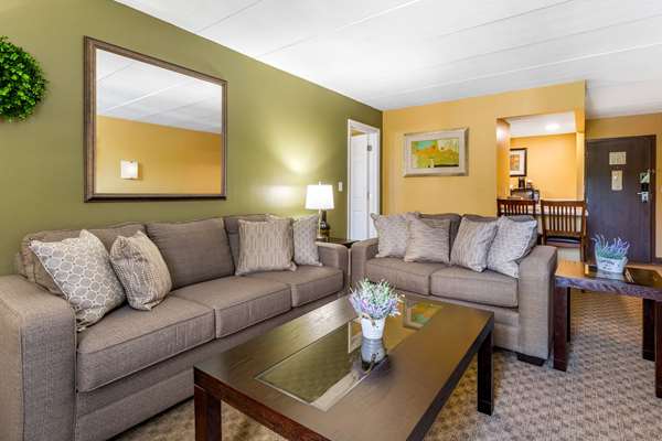 Suite - Quality Inn Old Saybrook - I-95, Exit 69