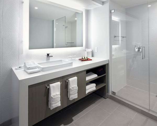 Suite - Cambria Hotel DC Convention Center Washington