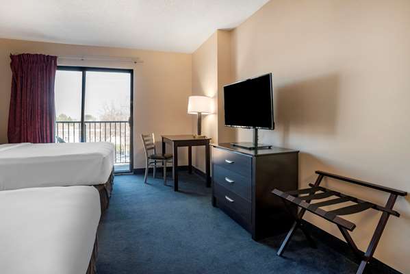 Suite - Econo Lodge Inn & Suites Rehoboth Beach