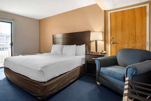  - Econo Lodge Inn & Suites Rehoboth Beach