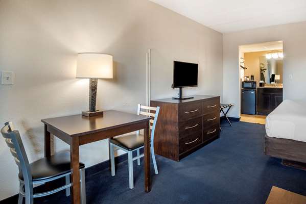  - Econo Lodge Inn & Suites Rehoboth Beach