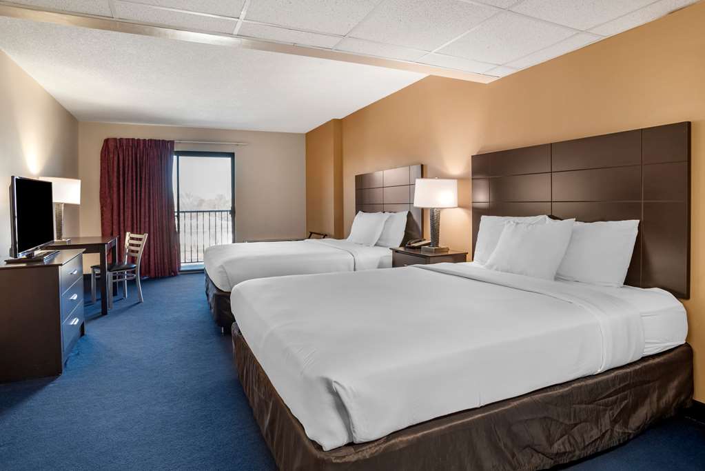 ECONO LODGE INN AND SUITES REHOBOTH-guestroom-Guest Room,Suite,On-Site.jpg