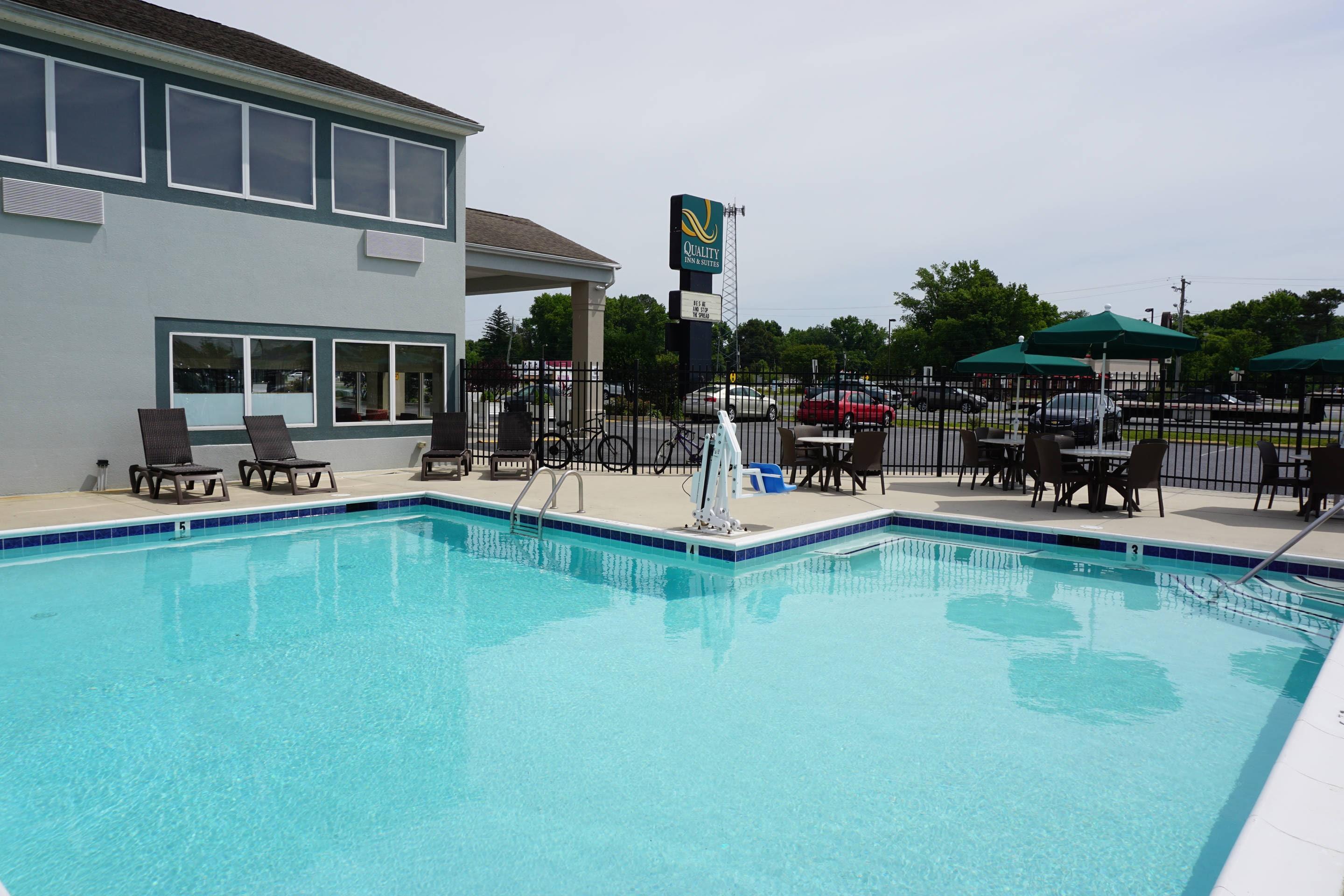 Outdoor pool | Quality Inn & Suites Georgetown - Seaford